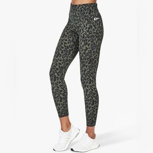 Sweaty Betty | Zero Gravity 7/8 Running Leggings | olive leopard